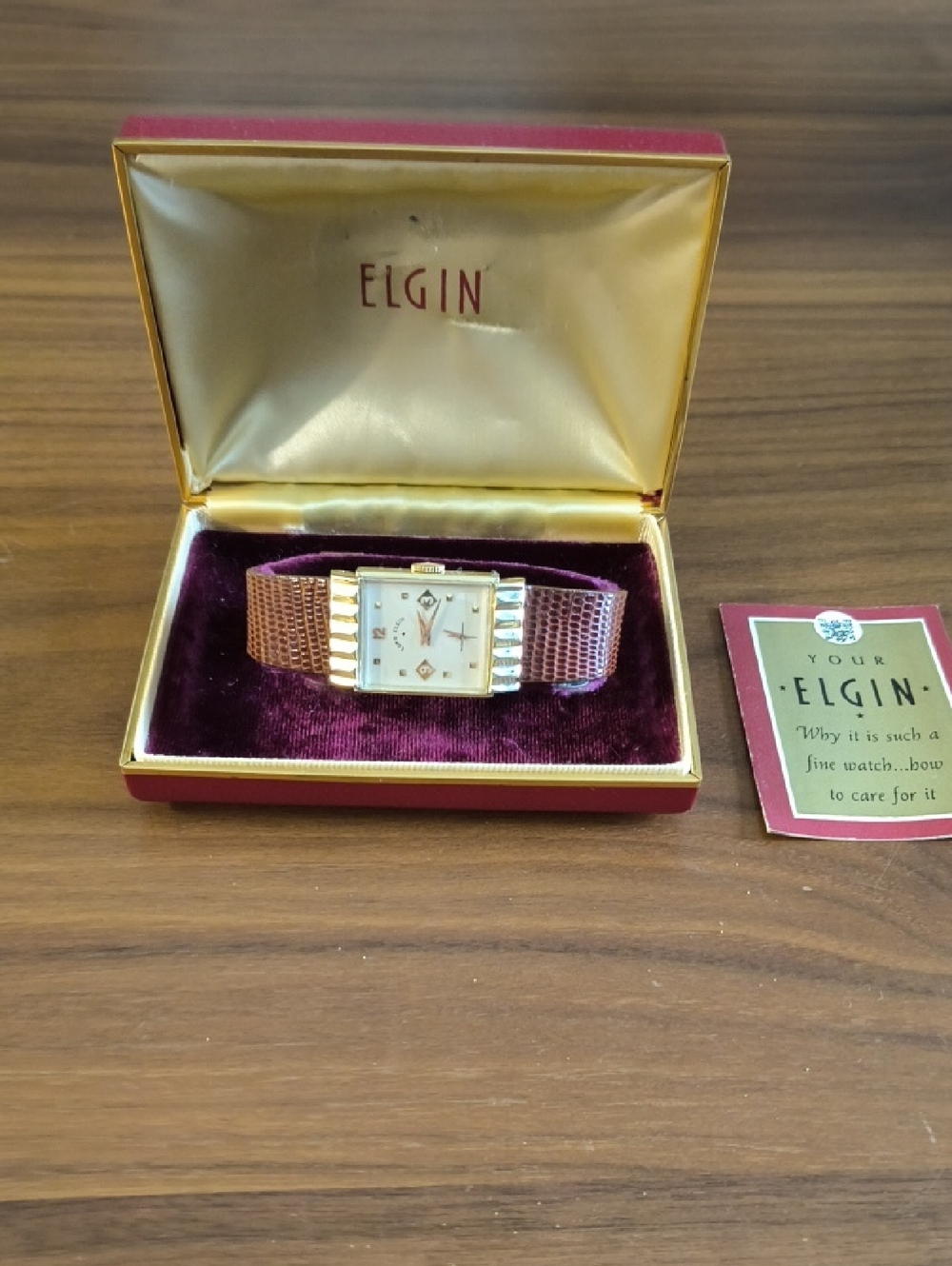Elgin Vintage 1953 Stratford With Star Symbol RARE